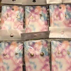 6 sets of earrings